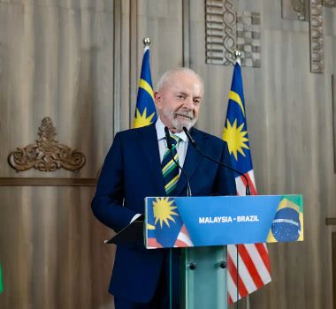 Imagem - "Ele tem meu telefone e eu tenho o dele", diz Lula sobre Trump