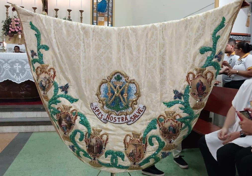 Manto vai vestir a imagem de Nossa Senhora da Conceição no Círio de Santarém