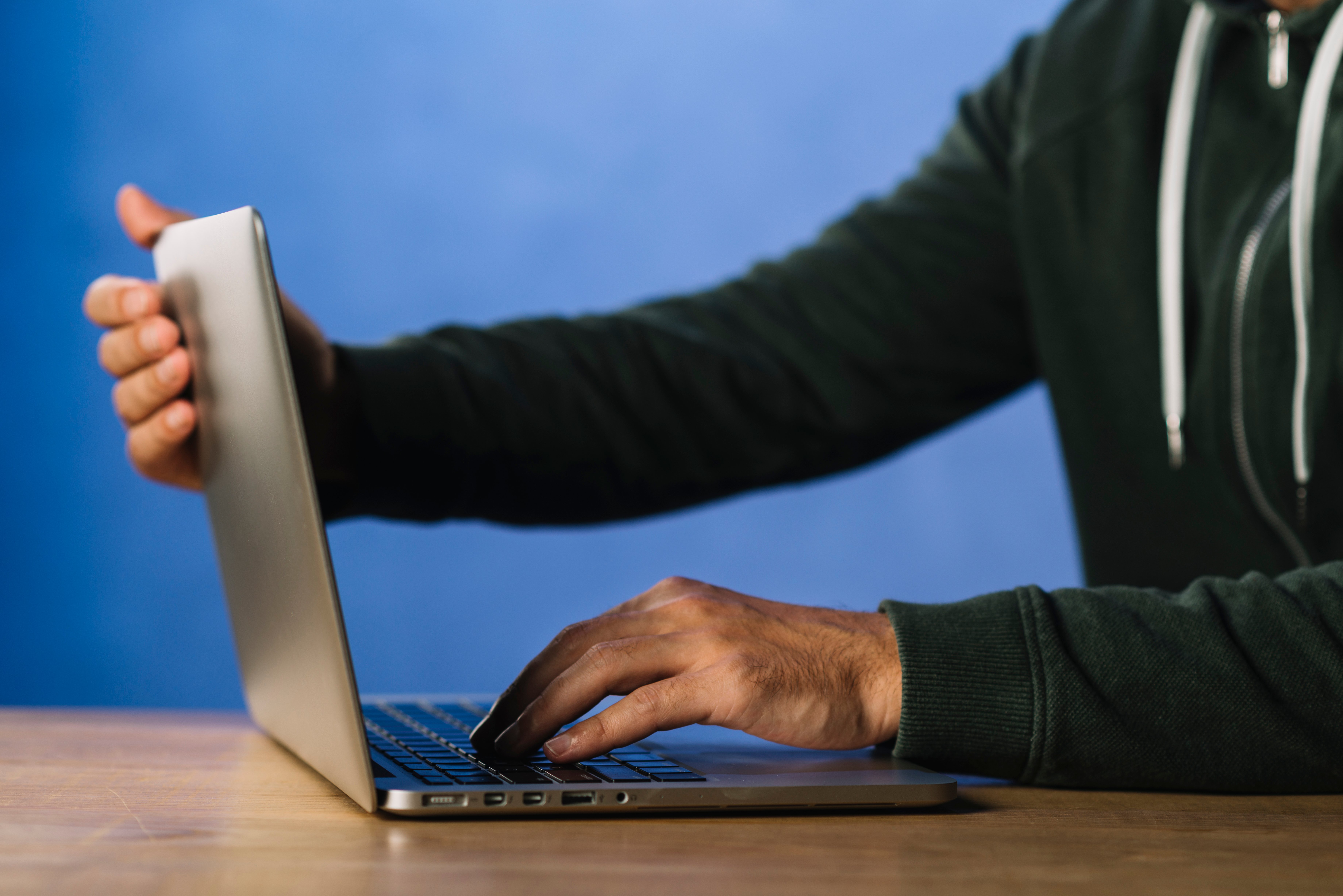 O alerta de violação massiva de dados expôs mais de 183 milhões de senhas e endereços de e-mail de diversos provedores