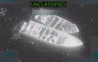 Mais de 10 pessoas morrem em ataques dos EUA contra barcos no Pacífico