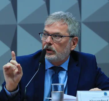 Imagem - Ex-diretor do INSS nega vínculo político em depoimento à CPI