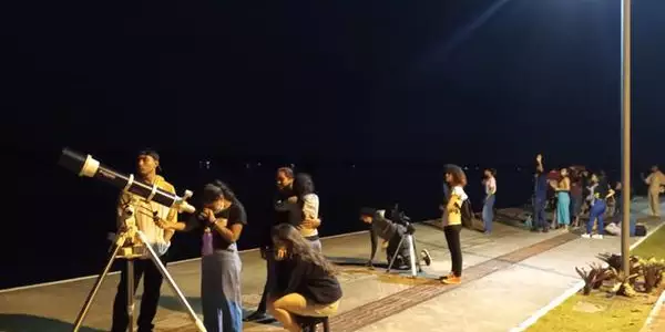 A formação é voltada a alunos do ensino fundamental e médio, tanto de escolas públicas quanto particulares