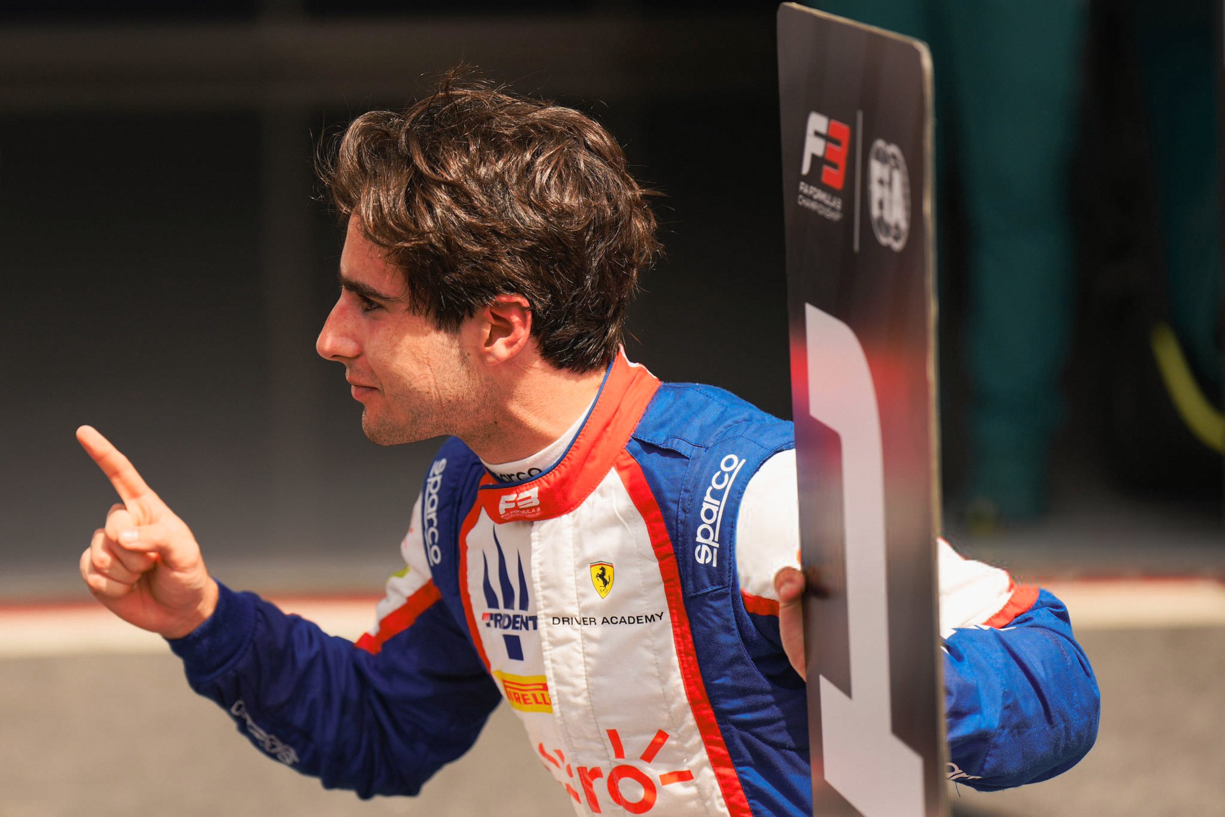 Imagem - Rafael Câmara sobe para a Fórmula 2 e correrá pela Invicta Racing em 2026