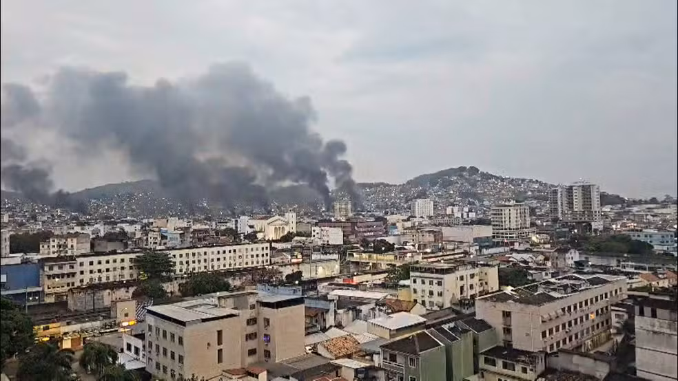 Imagem - Megaoperação contra facção no Rio tem cinco mortos, incluindo policial