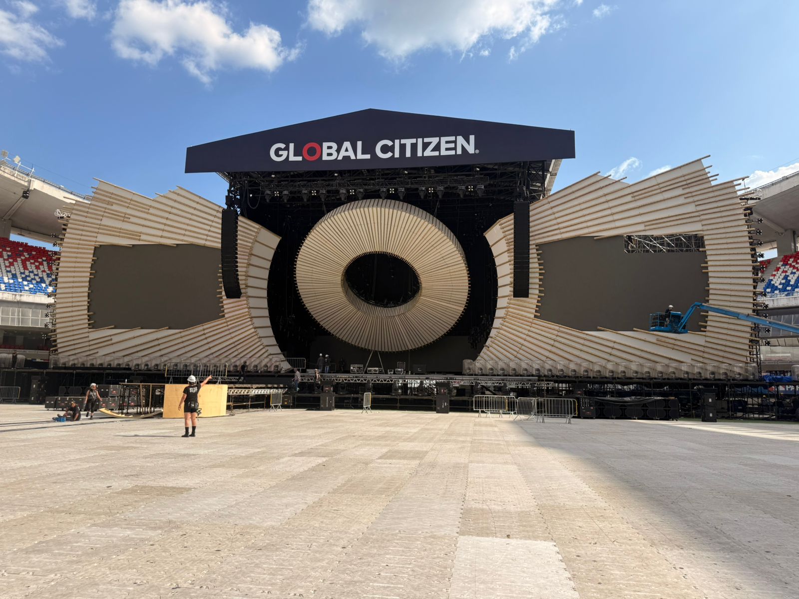 Palco do Global Citizen montado no Estádio do Mangueirão, em Belém.