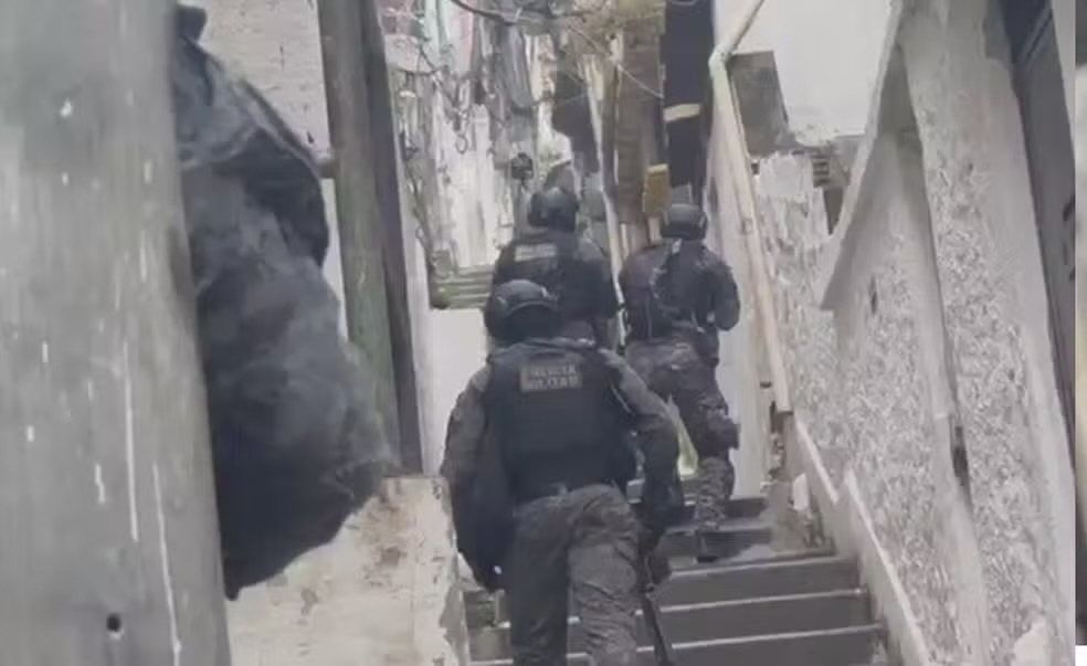 Pelo menos 30 paraenses estão entre os investigados por ligação com o Comando Vermelho em operação que mirou chefes e operadores da facção no Rio de Janeiro