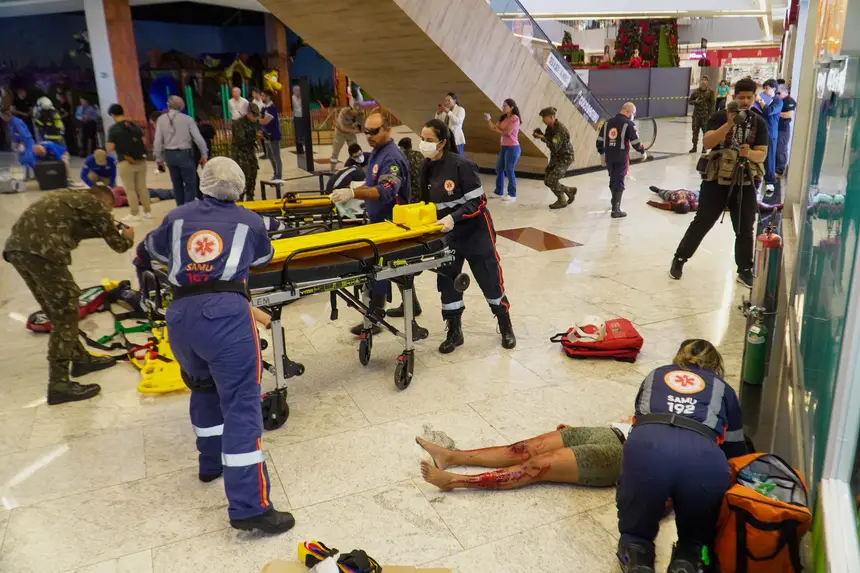 Sangue falso foi utilizado na simulação -