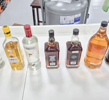 Imagem - Casos confirmados de intoxicação por metanol chegam a 59 no Brasil