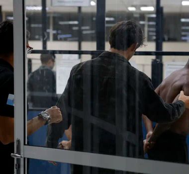 Imagem - Governador do RJ pede dez vagas em presídios federais após megaoperação