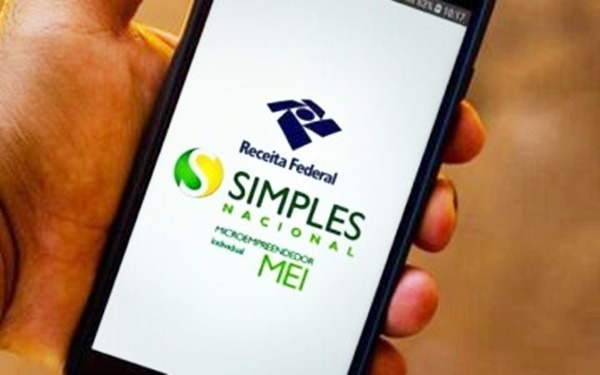 Atualmente o limite de receita anual é de R$ 81 mil