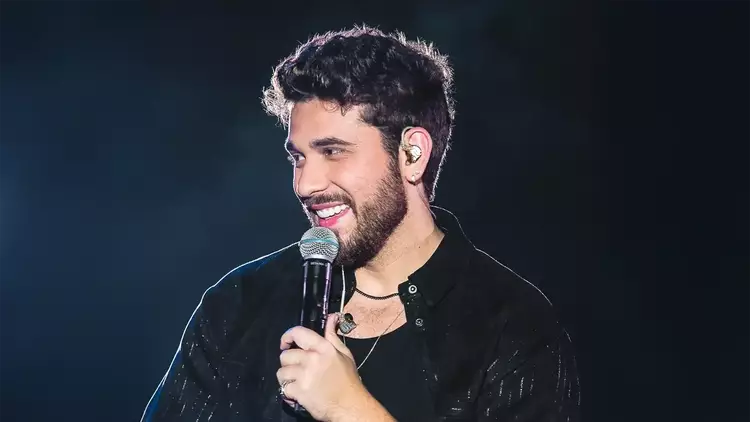 Gustavo Mioto regrava hit sem Ana Castela e dá novo significado à música que eternizou o casal