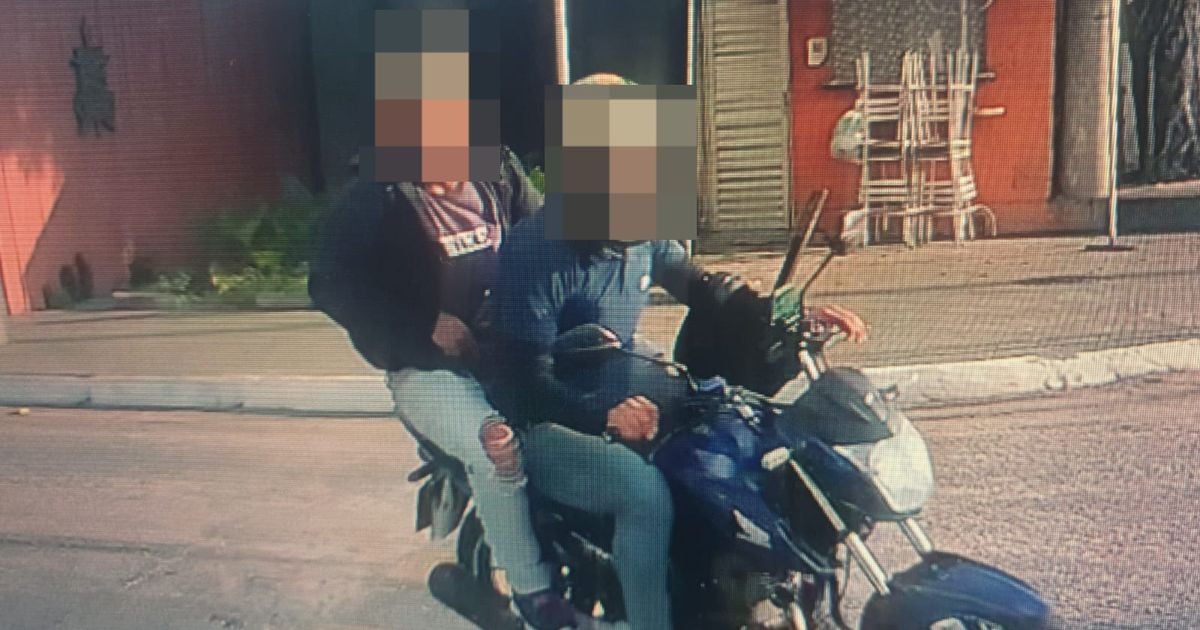 Suspeitos fugiram em moto -