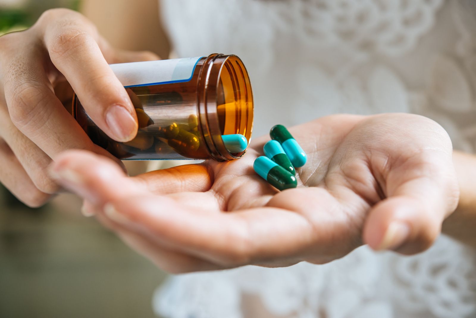 Imagem - Automedicação é um hábito perigoso que pode agravar a saúde