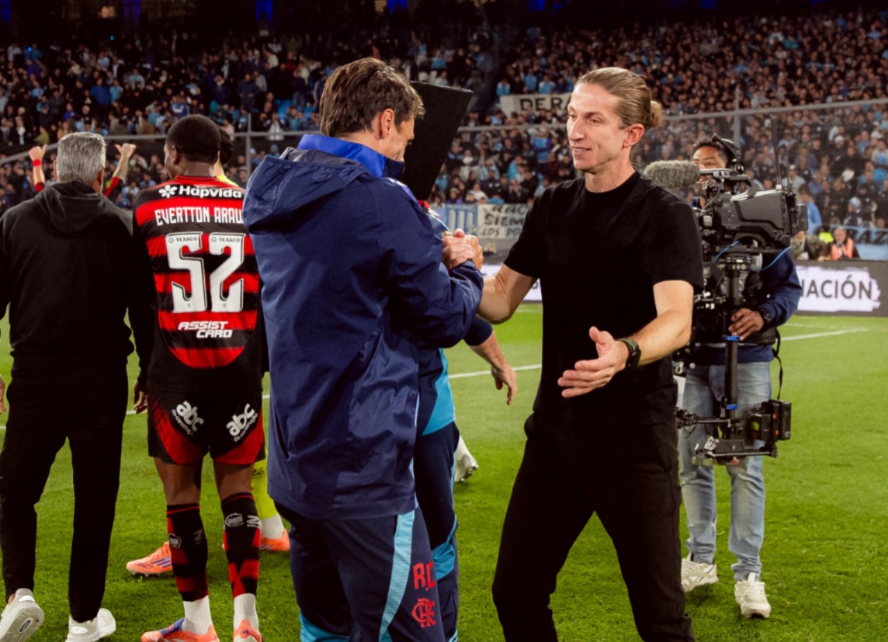 Imagem - Filipe Luís comemora classificação do Flamengo na Libertadores: 'Time com alma'