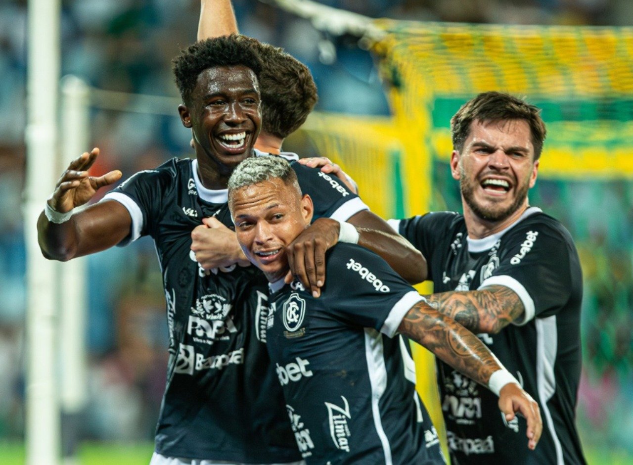 Leão é o terceiro colocado na Série B -