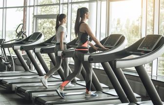 7 maneiras de variar seu treino na esteira e manter a motivação