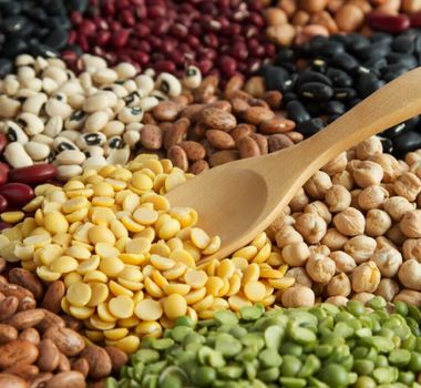 Imagem - 5 grupos de alimentos essenciais para incluir na dieta vegana 