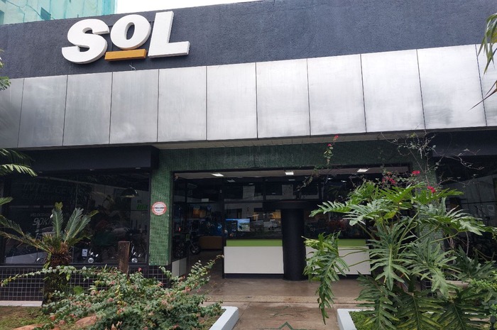 (Referência regional em informática, a empresa agradece a clientes, colaboradores e fornecedores e fecha ciclo com “a cabeça erguida”)