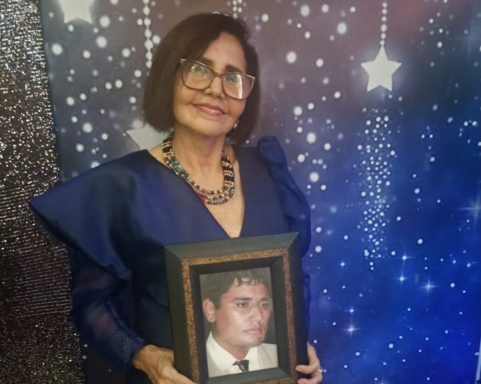 A mãe, Iranilde: saudades eternas do filho Gustavo Russo, assassinado injustamente