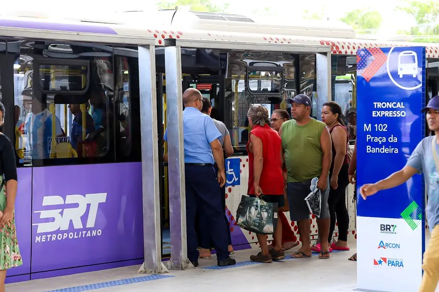 O BRT Metropolitano, em seu primeiro domingo de operação assistida.