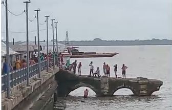 Jornalistas estrangeiros são assaltados no Ver-o-Peso e suspeito se joga no rio para fugir