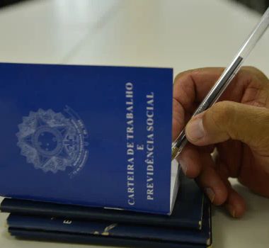 Imagem - Mulheres ainda ganham 21% menos que homens em grandes empresas