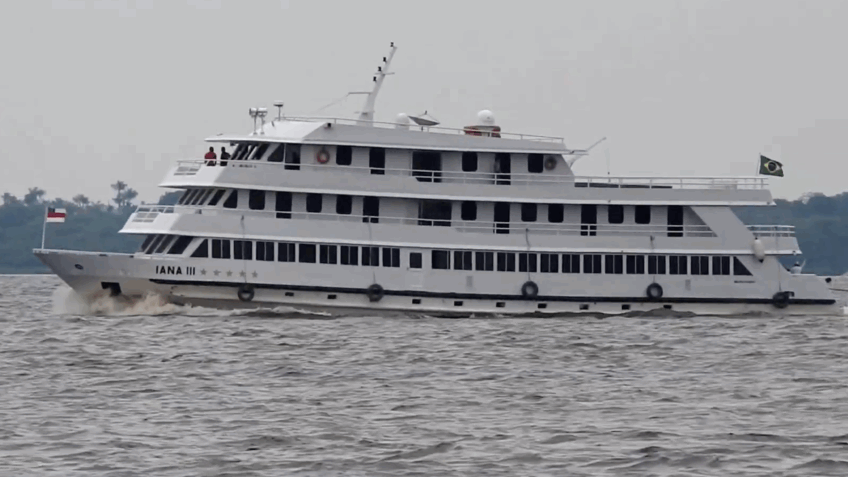 Lula se hospeda em barco-hotel regional durante estadia em Belém para agenda da COP30