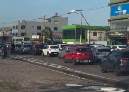 Trânsito na Avenida Pedro Álvares Cabral, em Belém.
