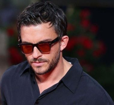 Imagem - Jonathan Bailey, de 'Wicked', é eleito o homem mais sexy do mundo