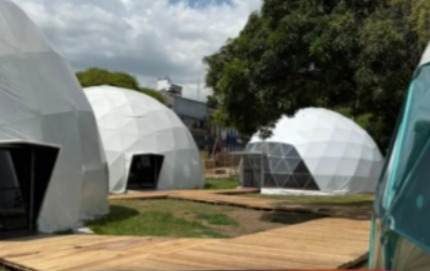 A Freezone, que acontece de 9 a 21 de novembro de 2025 na Praça da Bandeira, será um evento paralelo à conferência oficial, com entrada gratuita e programação aberta a toda a população.