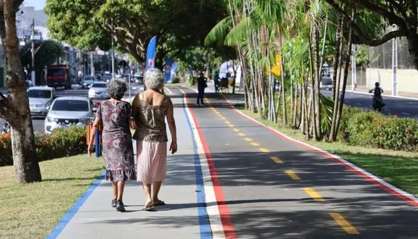 Avenida Duque de Caxias é entregue revitalizada e muda rotina de moradores em Belém