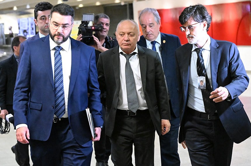 O presidente da Confederação Brasileira dos Trabalhadores da Pesca e Aquicultura (CBPA), Abraão Lincoln Ferreira, foi preso por falso testemunho após o fim de seu depoimento à CPMI do INSS nesta segunda-feira (3).