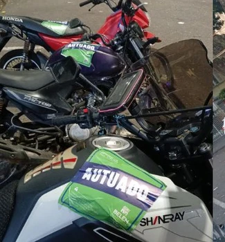 Imagem - Agentes da Segbel autuam carros estacionados irregularmente na Duque de Caxias durante a COP-30