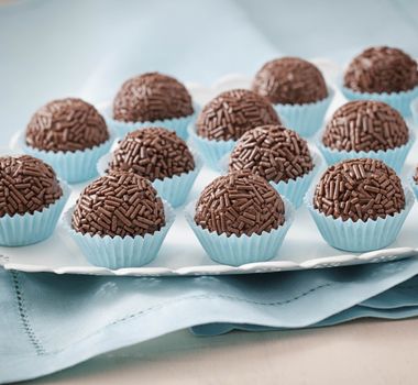 Imagem - Polícia investiga plano de alunos para envenenar professoras com brigadeiro