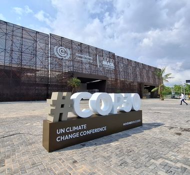 Imagem - Acordo de Paris e transição energética: veja as pautas do 2º dia Cúpula do Clima