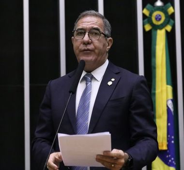 Imagem - Câmara aprova projeto que proíbe aborto em crianças e adolescentes vítimas de estupro