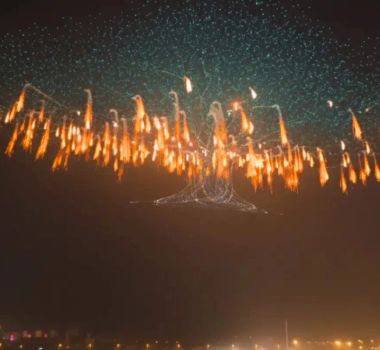 Imagem - China quebra recorde mundial ao lançar 16 mil drones em voo sincronizado