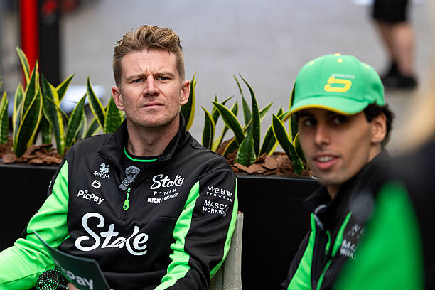 Hulkenberg (esquerda) e o brasileiro Gabriel Bortoleto