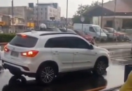 Imagem - Vídeo: militar do Exército é atingido por carro durante escolta da COP30 em Belém