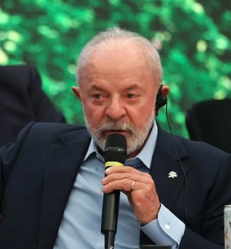 Imagem - Lula defende fim da dependência de combustíveis fósseis, durante sessão sobre transição energética
