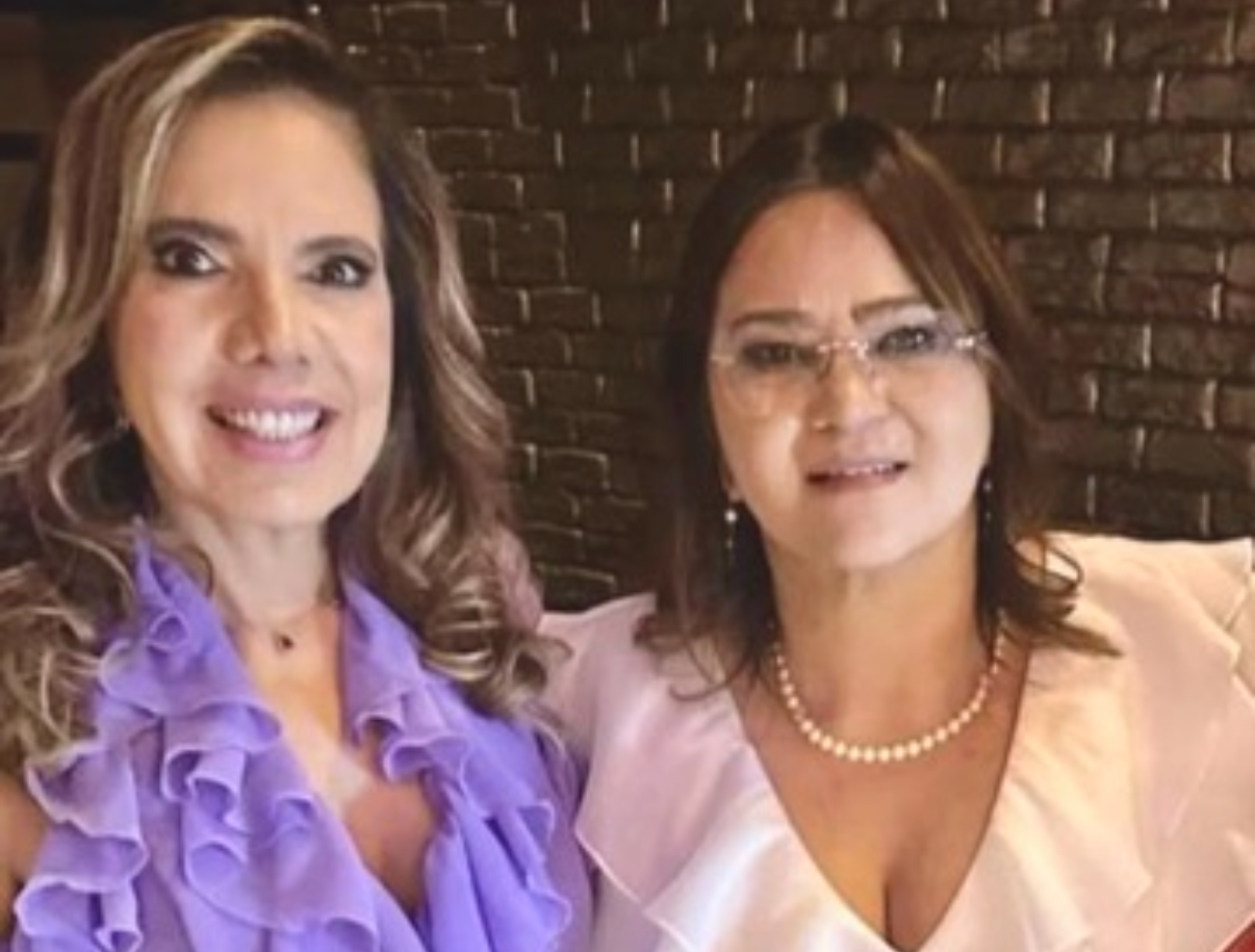 A empresária da área gastronômica, Cristiane Salomão, deu um tempo em seus restaurantes para abraçar a amiga querida, Fabíola Araújo, que aniversariou por esses dias. 