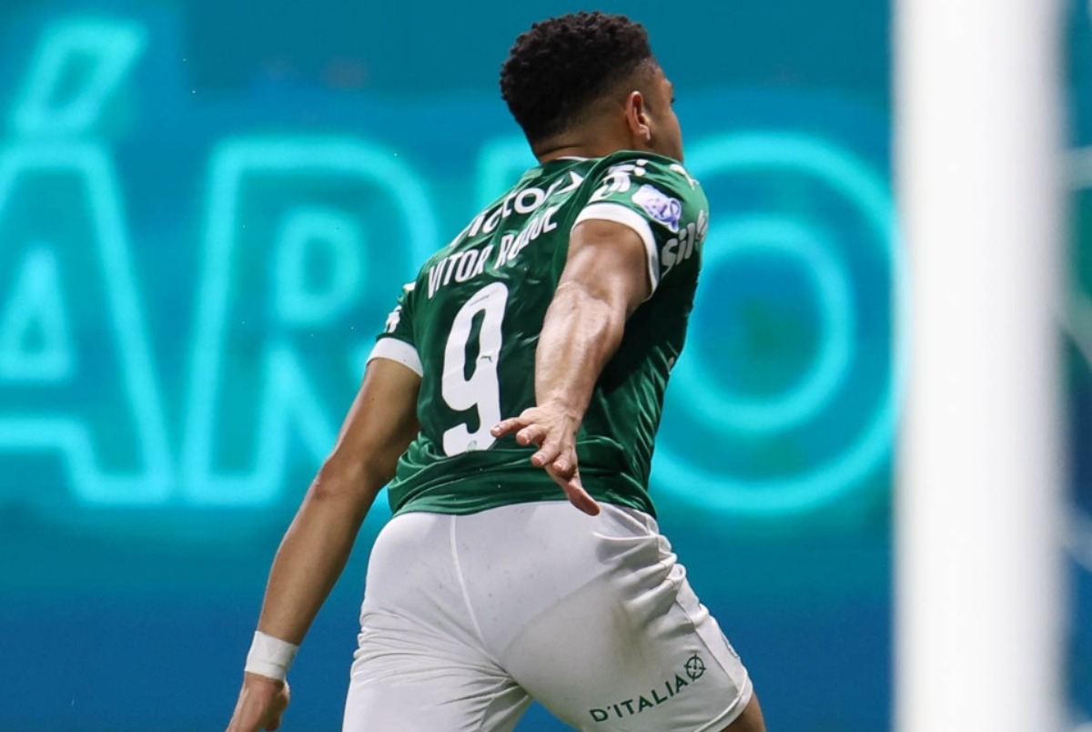 Imagem - Palmeiras domina o Santos e vence por 2 a 0 com show de Vitor Roque