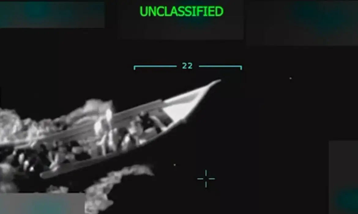 Imagem - EUA faz ataque aéreo contra navio no mar do Caribe; 3 pessoas morreram