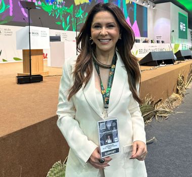 Imagem - Jornalista paraense Layse Santos abre a Cúpula dos Líderes da COP30 em Belém e destaca protagonismo da Amazônia na comunicação global