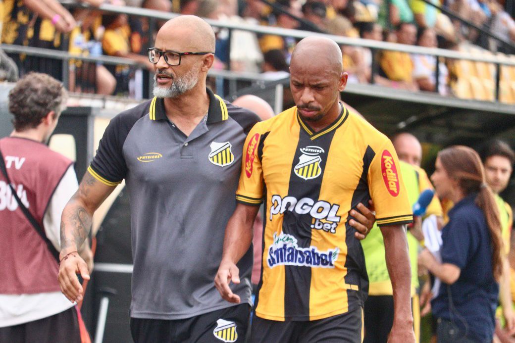 Waguininho foi expulso logo depois do gol marcado por ele