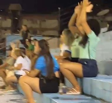 Imagem - Torcida do Paysandu comemora gol do Coritiba; resultado atrapalha o Remo