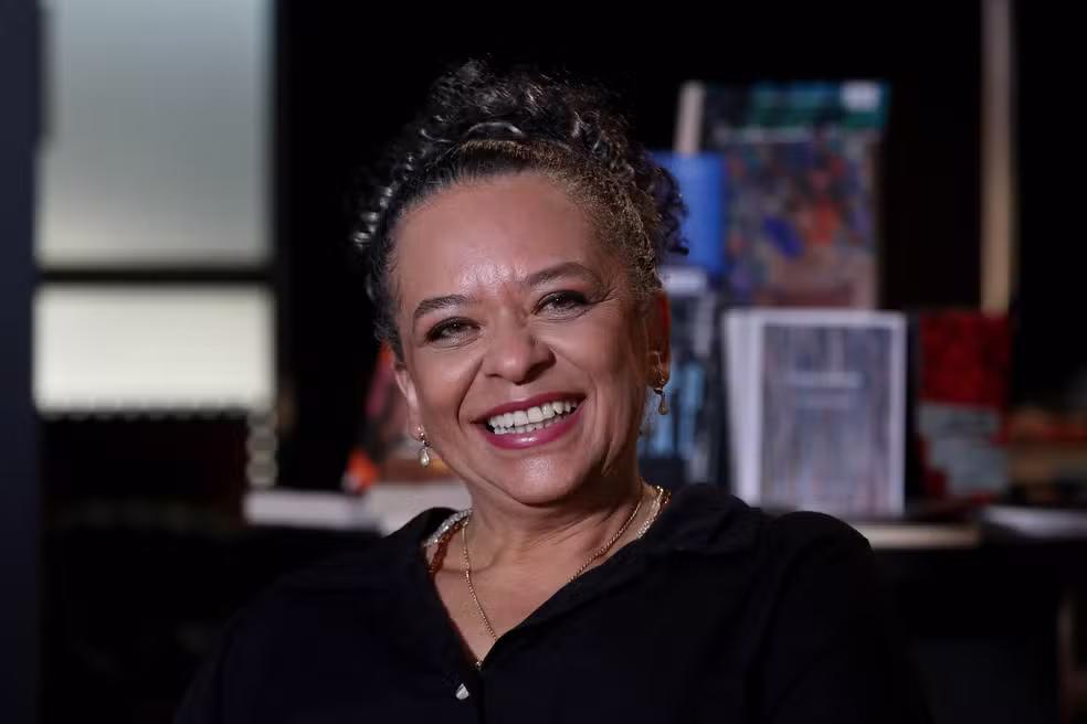 A escritora Ana Maria Gonçalves tomou posse da cadeira 33 da Academia Brasileira de Letras (ABL)