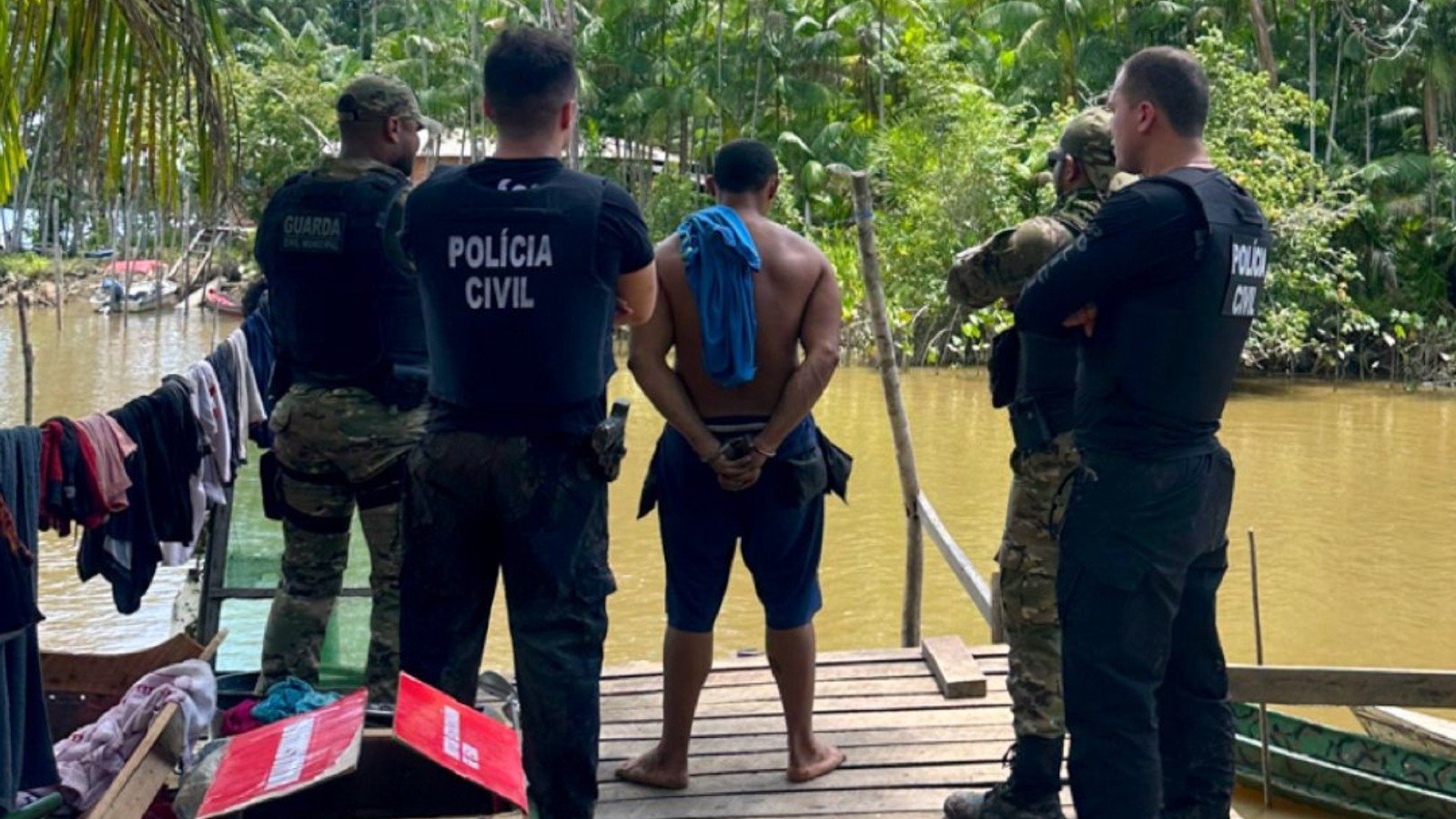 A Polícia Civil, por meio da Delegacia de Muaná, deu cumprimento a um mandado de prisão preventiva.