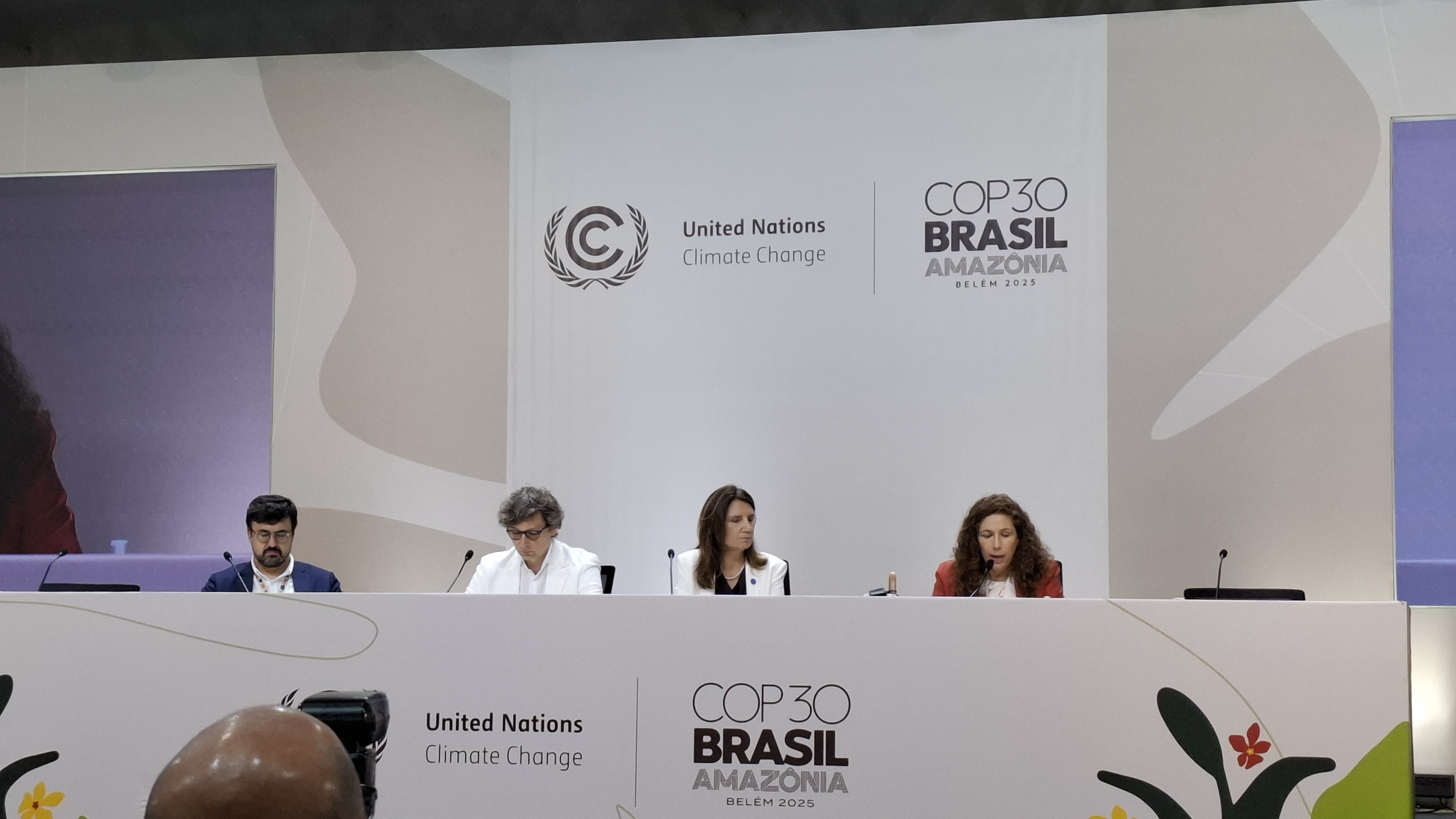 Imagem - Ana Toni faz balanço do primeiro dia da COP30