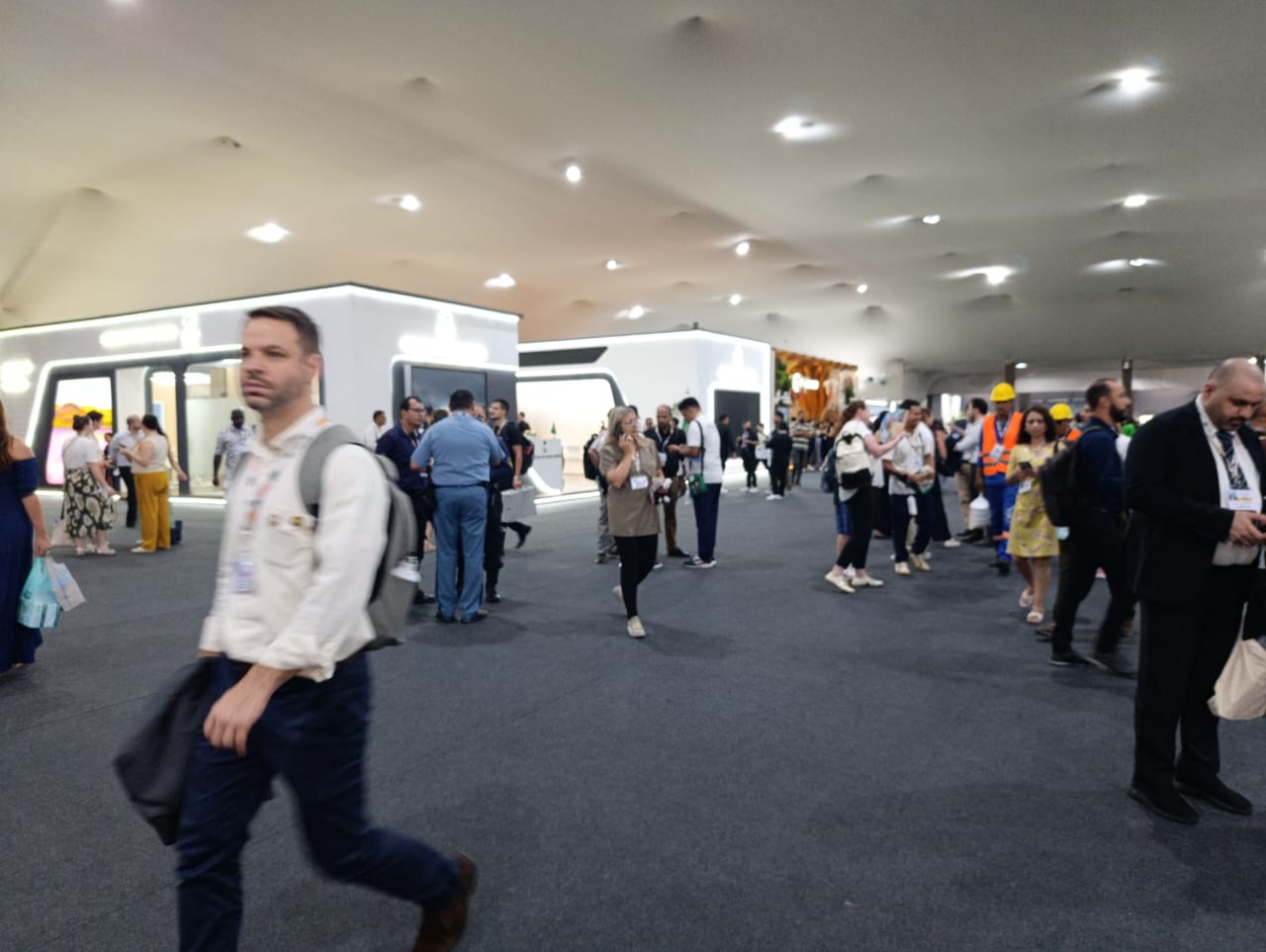 Pavilhões de países participantes da COP-30 já estão funcionando